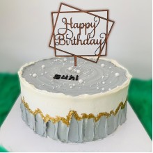 Elegant Birthday Cake 