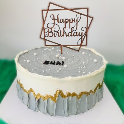 Elegant Birthday Cake 