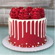 White Chocolate Drip Cake