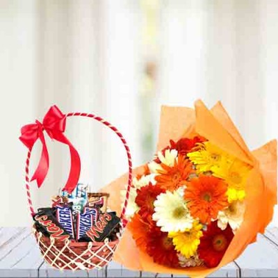 Mini Choco Basket With Flower Bunch