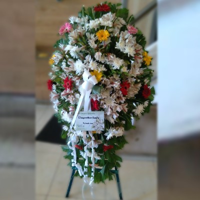 Funeral Wreath with mix flowers