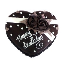 Heart Shaped Chocolate Cake with Roses