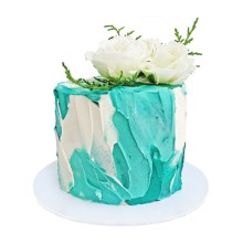 Grassy Cream Cake With Rose